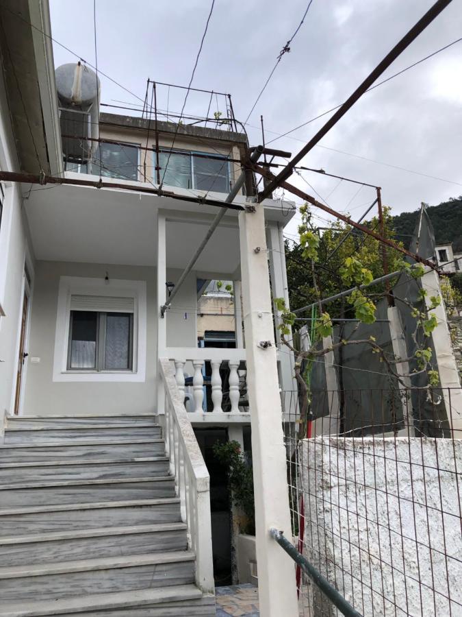 Villa Lili'S House Delvine Exterior foto